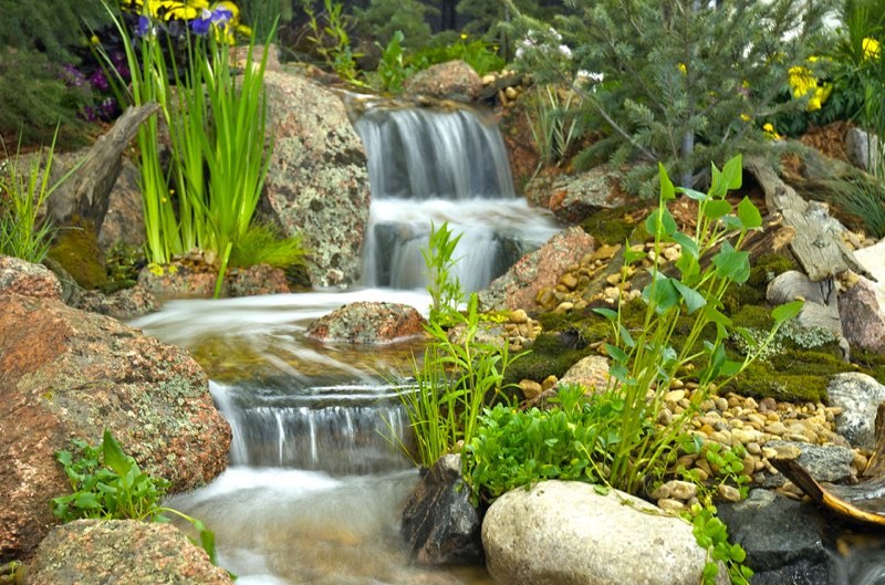 Pondless Waterfall at the Colorado Garden  & Home. Show